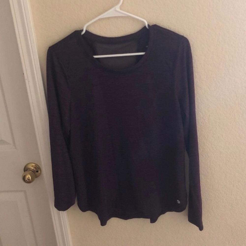 Long sleeve workout shirt